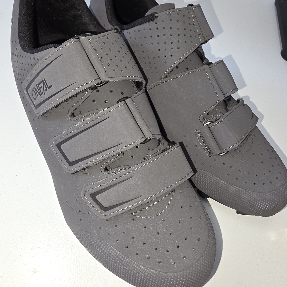 O'Neil Gray Cycling Shoes
